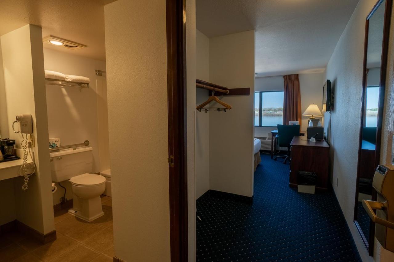 Clover Island Inn Кениуик Екстериор снимка