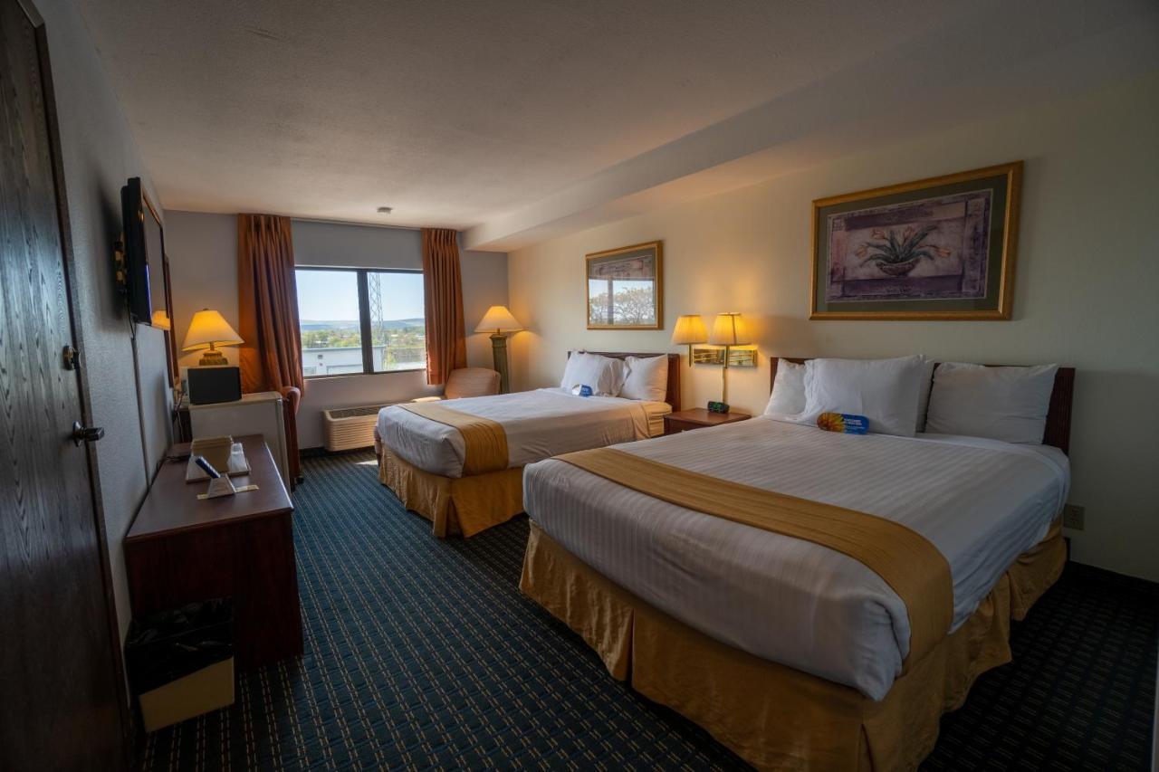 Clover Island Inn Кениуик Екстериор снимка