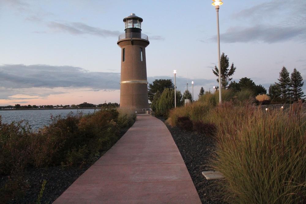Clover Island Inn Кениуик Екстериор снимка