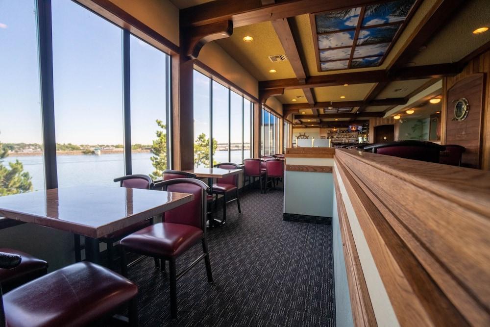 Clover Island Inn Кениуик Екстериор снимка